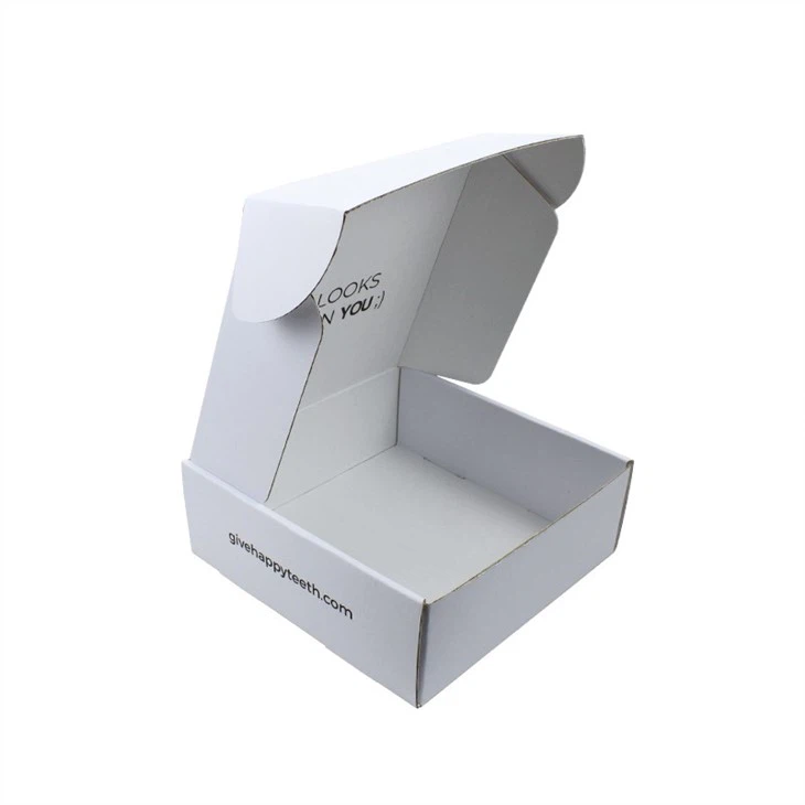 White Cardboard Boxes Shipping Packaging